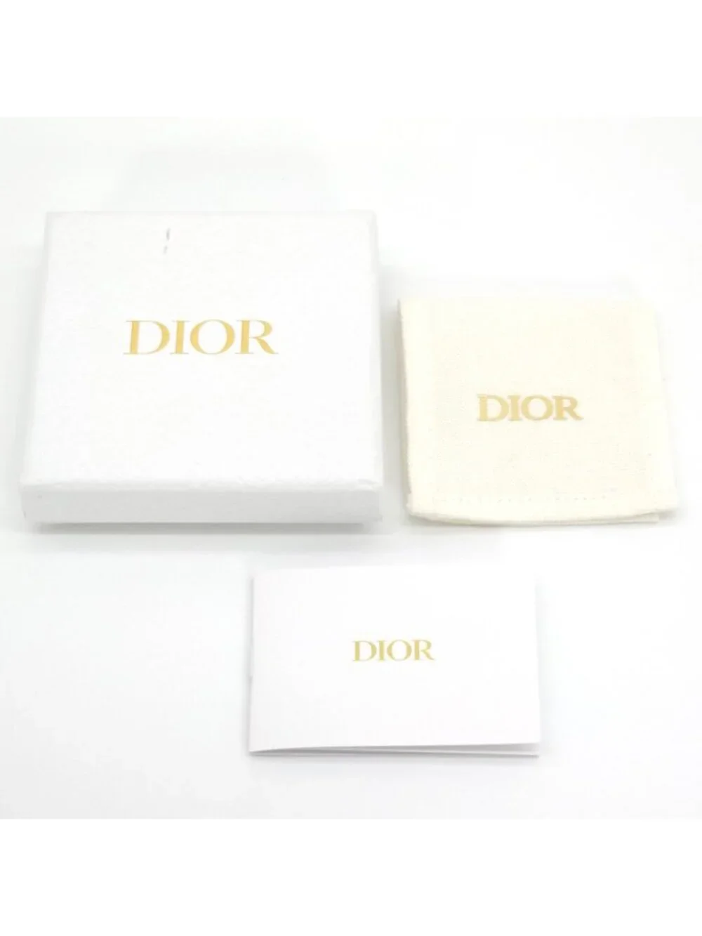 Dior 30 Montaigne CD Brooch Resin Pearl CD Signature Gold-Tone Metal